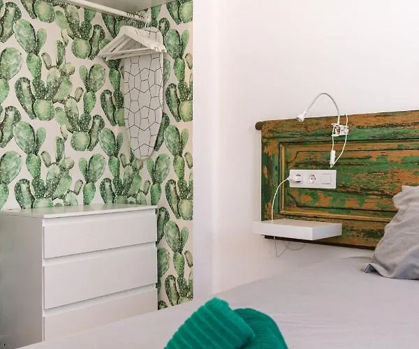 Panelos A2 A3 * Puerto del Carmen (Lanzarote)